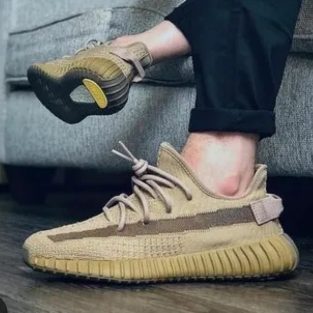 Yeezy Boost 350 Sneaker in Earth